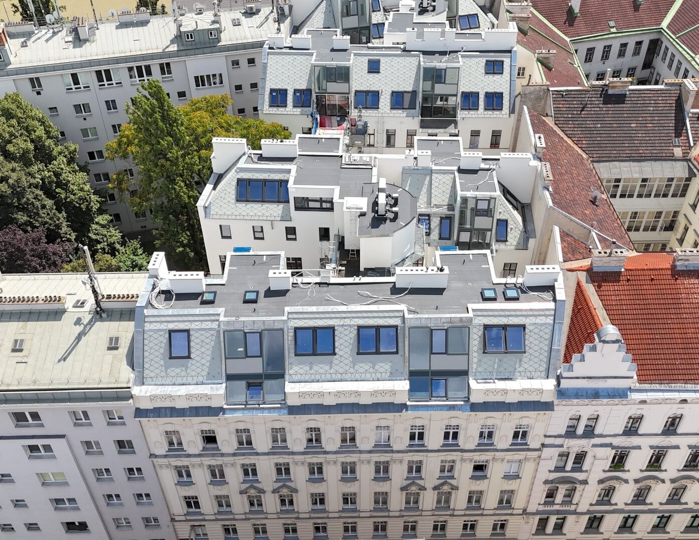 lichtdurchflutete und hochwertig ausgestattete Single-DG-Maisonette in der Czerningasse