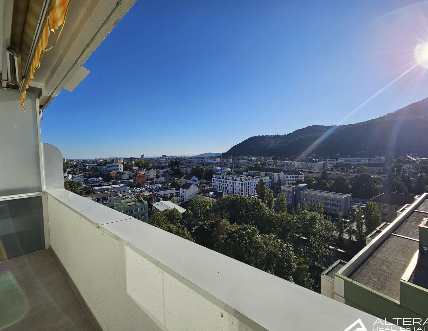 Gösting! - Große Eigentumswohnung mit atemberaubender Aussicht samt Lift + Loggia + Parkplatz!