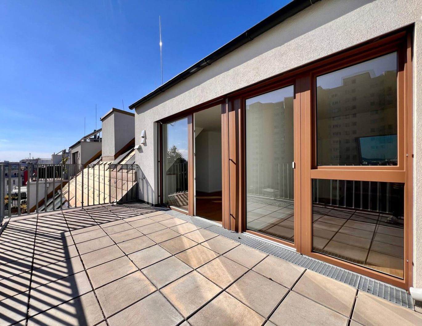 Topangebot! Moderne 73,5m2 Dachwohnung mit toller 16,1m2 Terrasse (TOP 34 - 2.DG)