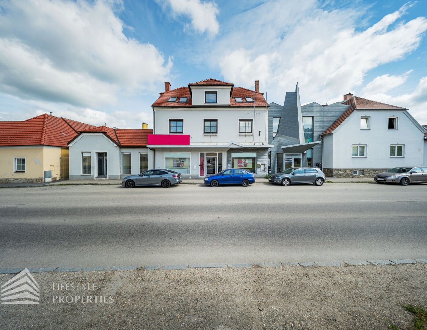 Wohnhaus mit Geschäftsflächen - Zentrale Lage in Horn
