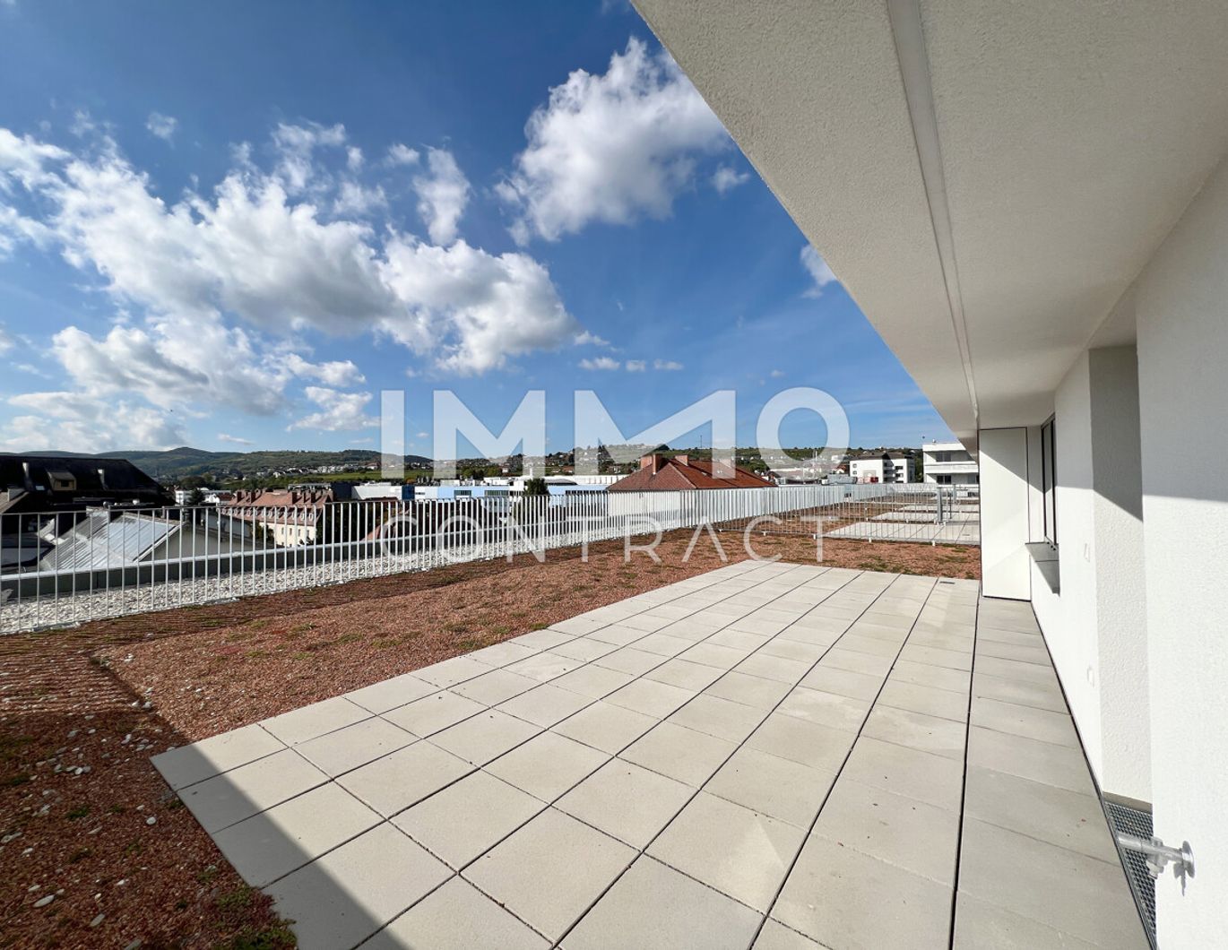 111,21qm 4ZI- PENTHOUSE 33,05qm Terrasse, 71qm Gründach u. 28,58qm Balkon, zzgl. 2 Tiefgaragenstellplätzen