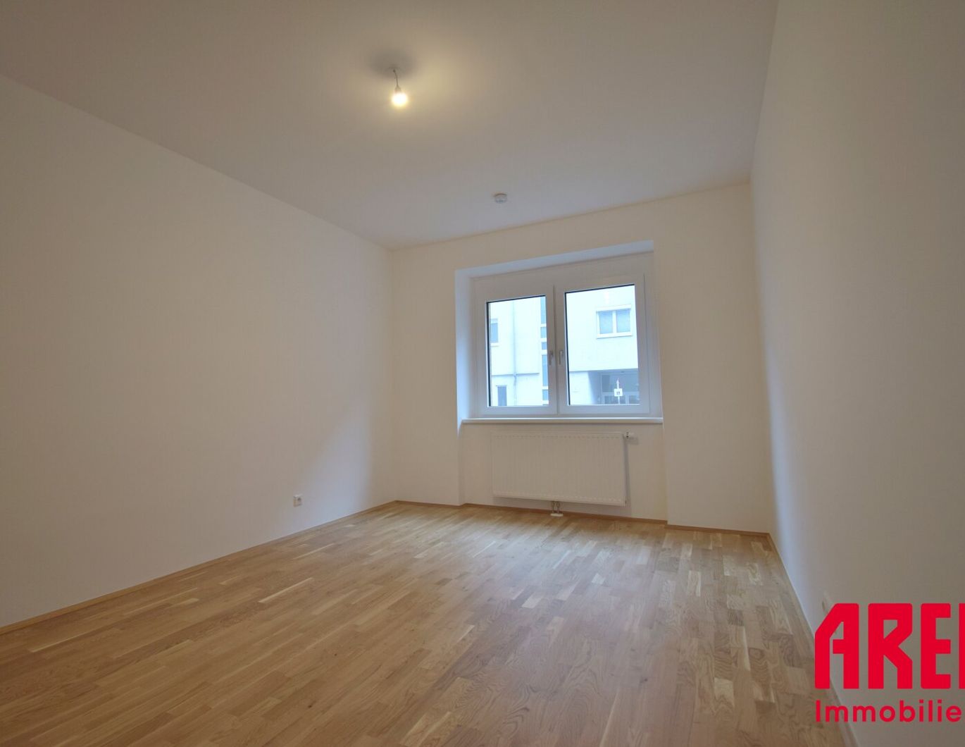 FRISCH RENOVIERT !! MODERNE 2 ZIMMER-WOHNUNG IN LINZ - IHR NEUES ZUHAUSE!