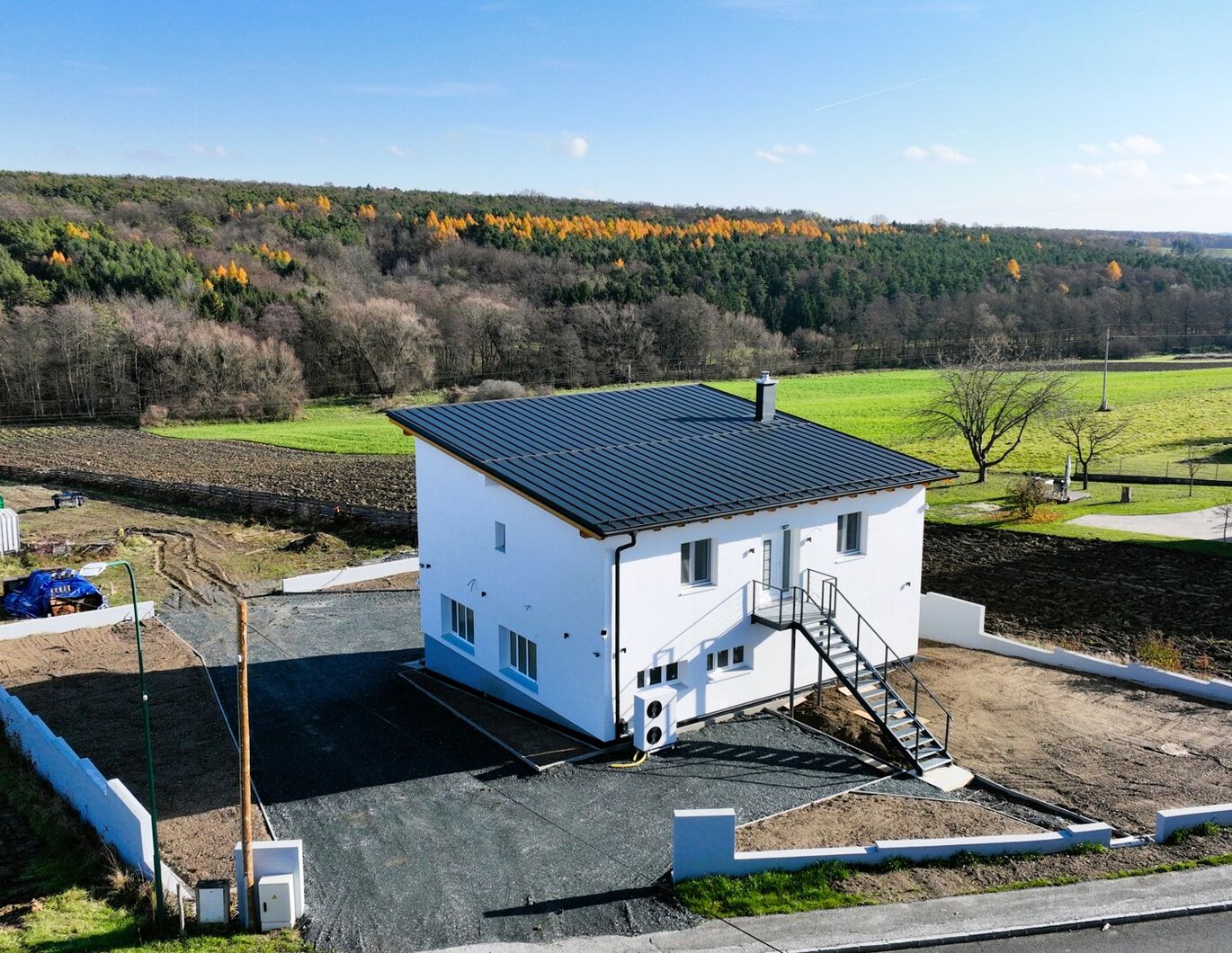 Neuwertiges Einfamilienhaus mit Fernblick & XXL-Keller