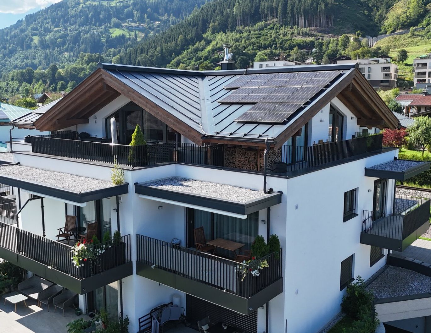 Neuwertige möblierte Wohnung in Zell am See am Golfplatz- direkter Blick auf das Kitzsteinhorn