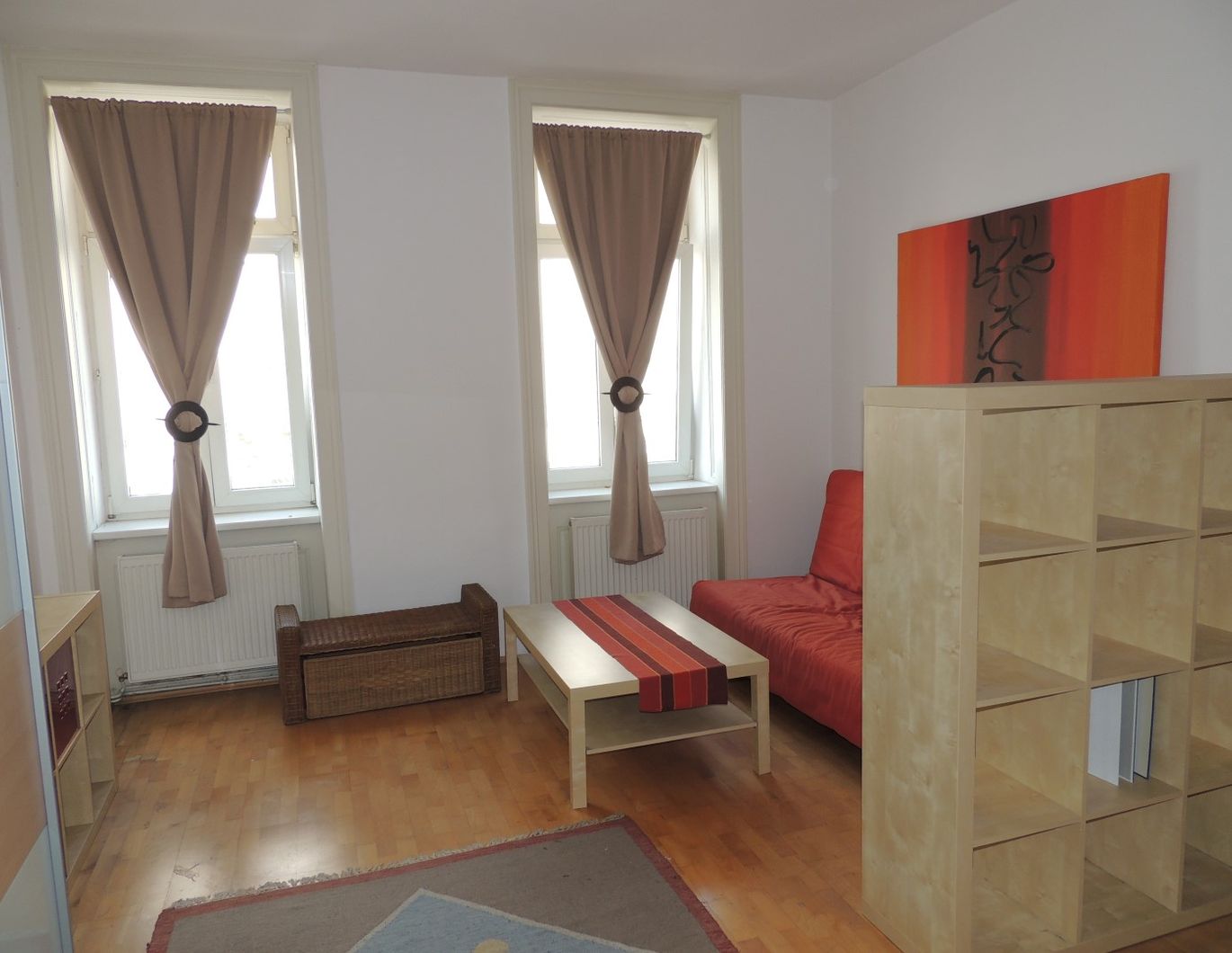 Koffer packen und einziehen! Möbliertes City-Apartement - direkt bei U-Bahn und FH-Technikum!