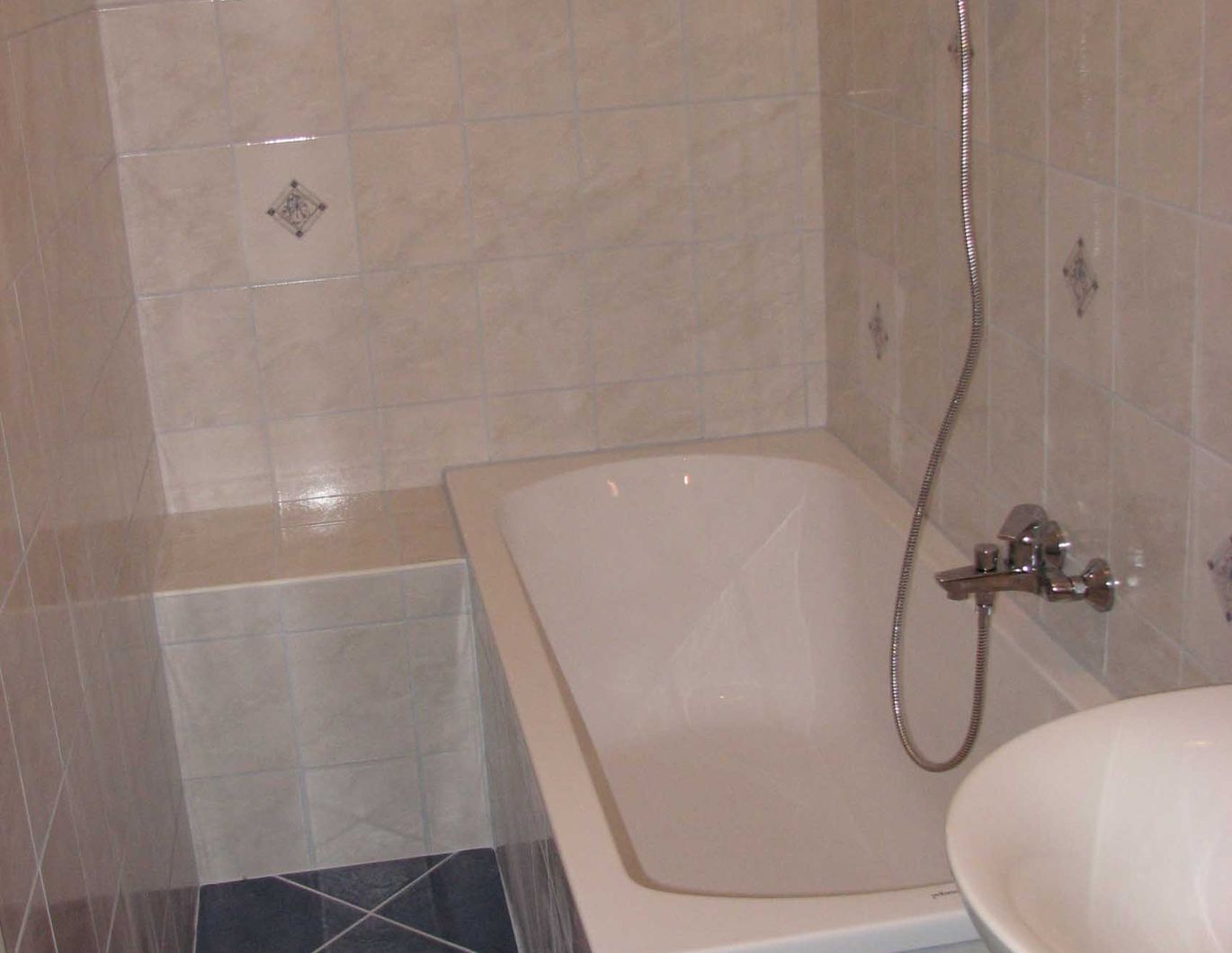 PRIVAT: 41m² Wohnung,6.Liftstock,absolut ruhig,5min zur U3