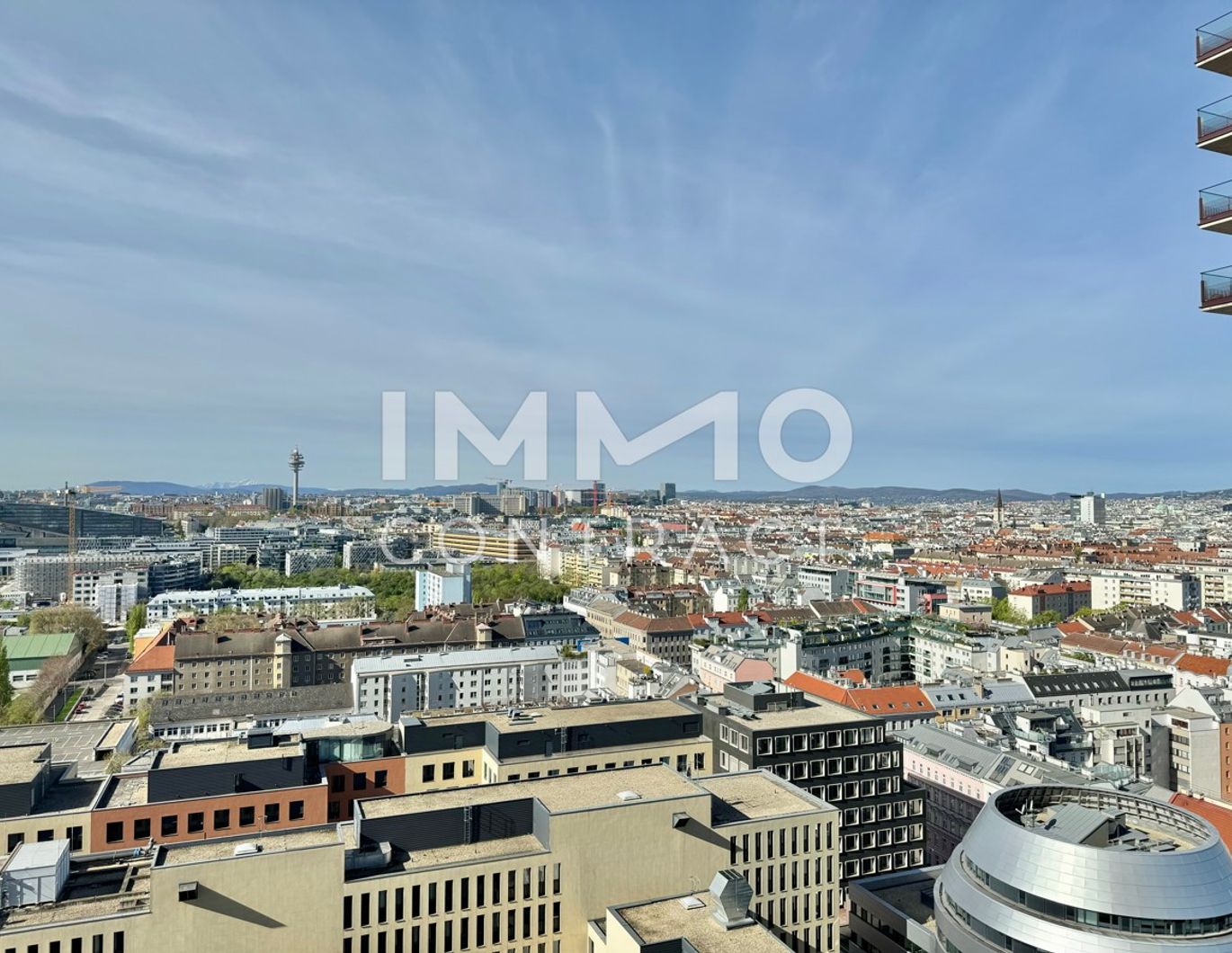 ERSTBEZUG: Fantastische Dreizimmer-Wohnung mit Ausblick & Annehmlichkeiten