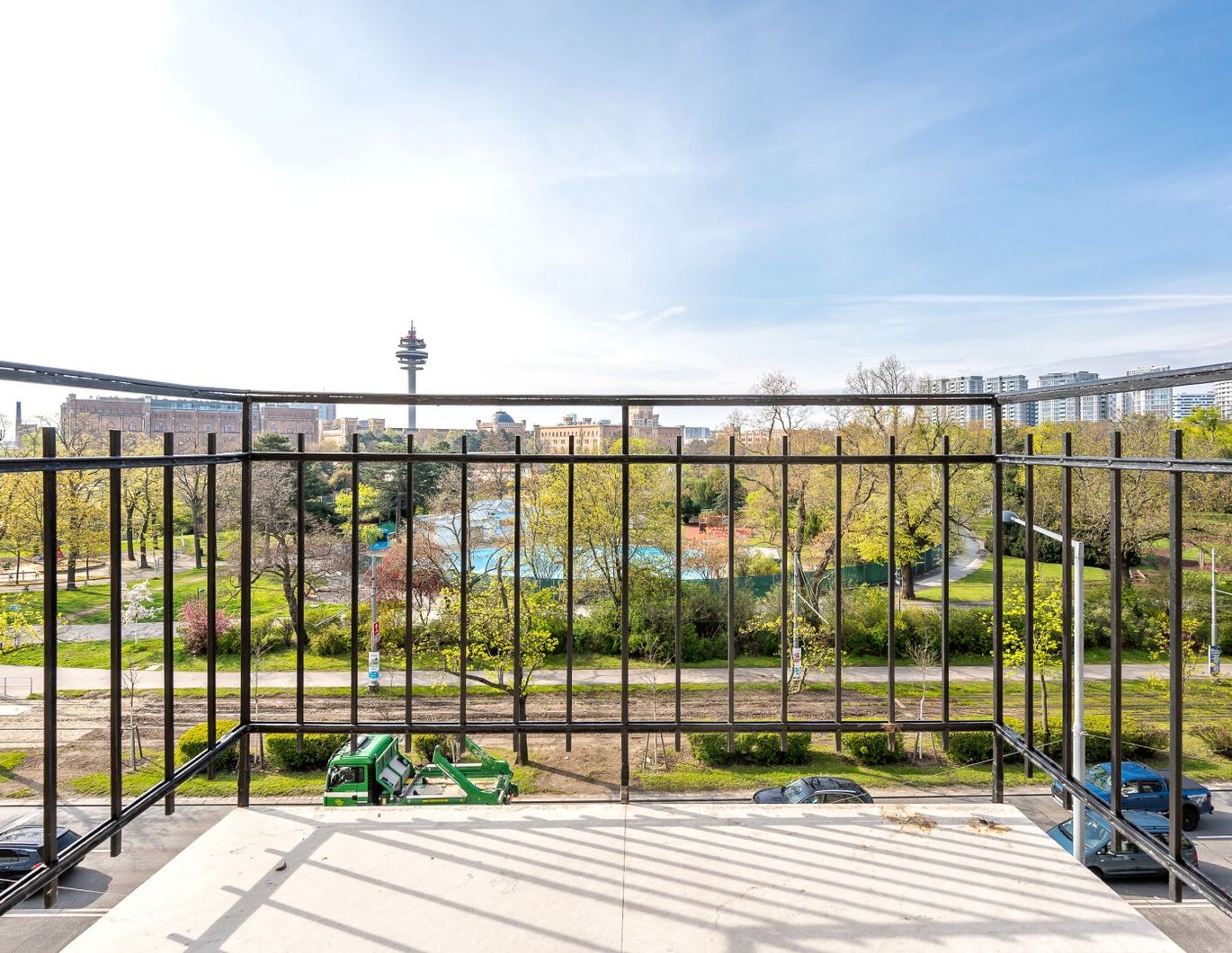 ++NEU++ generalsanierte 3-Zimmer Neubauwohnung mit Balkon direkt beim Schweizer Garten!