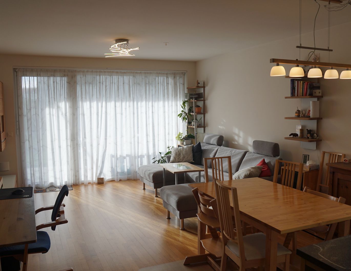 Schöne Gartenwohnung in großzügiger moderner Anlage