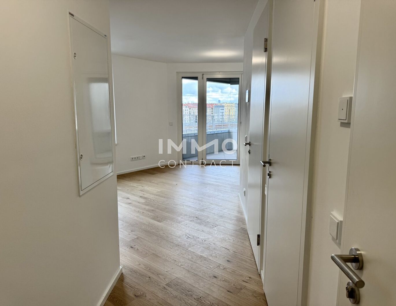 Provisionsfrei: 5. Stock direkt am Hauptbahnhof mit mega Grundriss