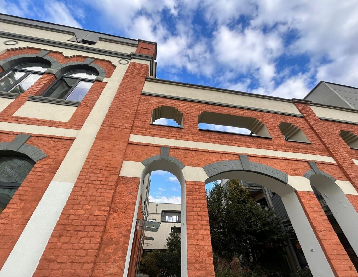 Graz-Nord: Top-Preis! Wunderschöne Maisonettewohnung mit Süd-West-Terrasse in ruhiger Lage!