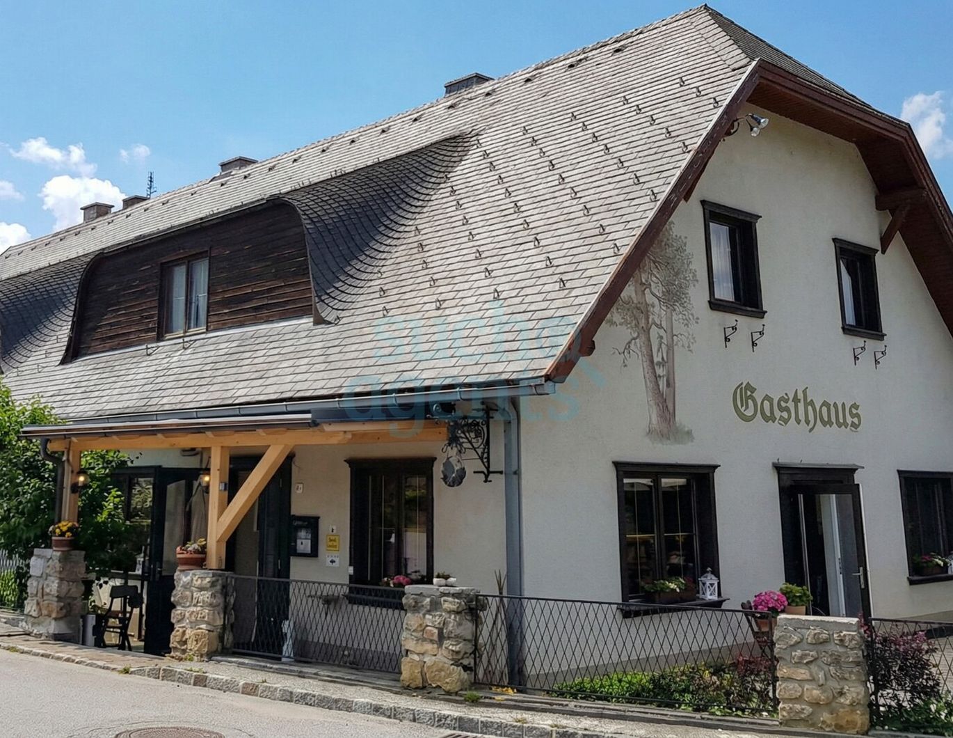 Gastro- & Wohnobjekt mit ca. 640m² - Panoramaterrasse und Blick in die Natur