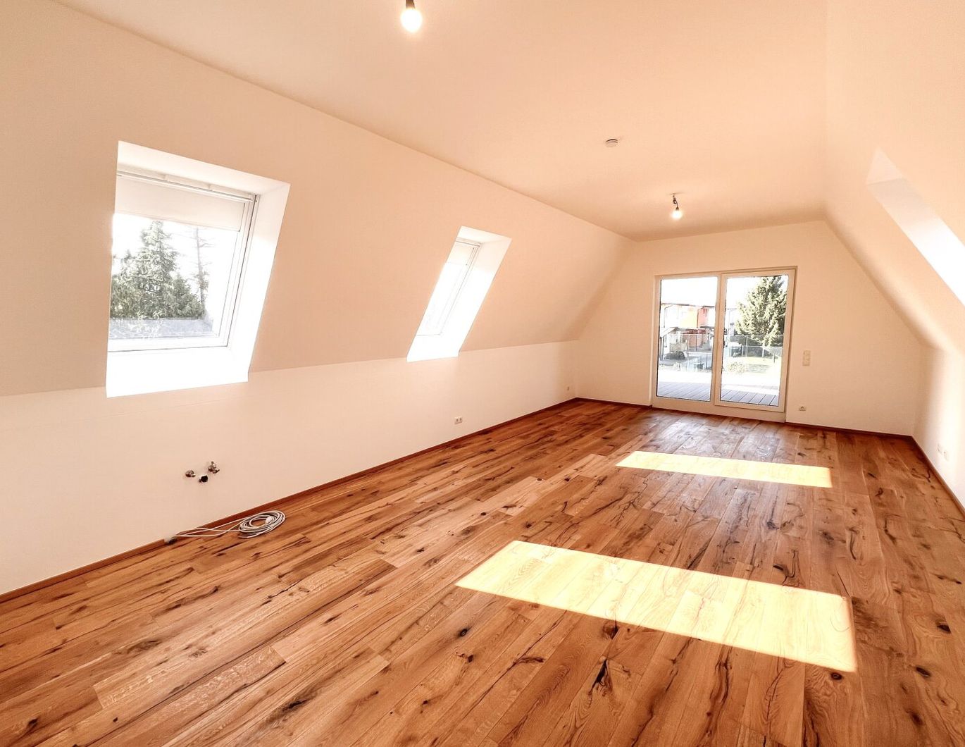 Moderne helle 3-Zimmer-Wohnung mit großzügiger Terrasse in Liebenau, inklusive Parkplatz, Neubau!
