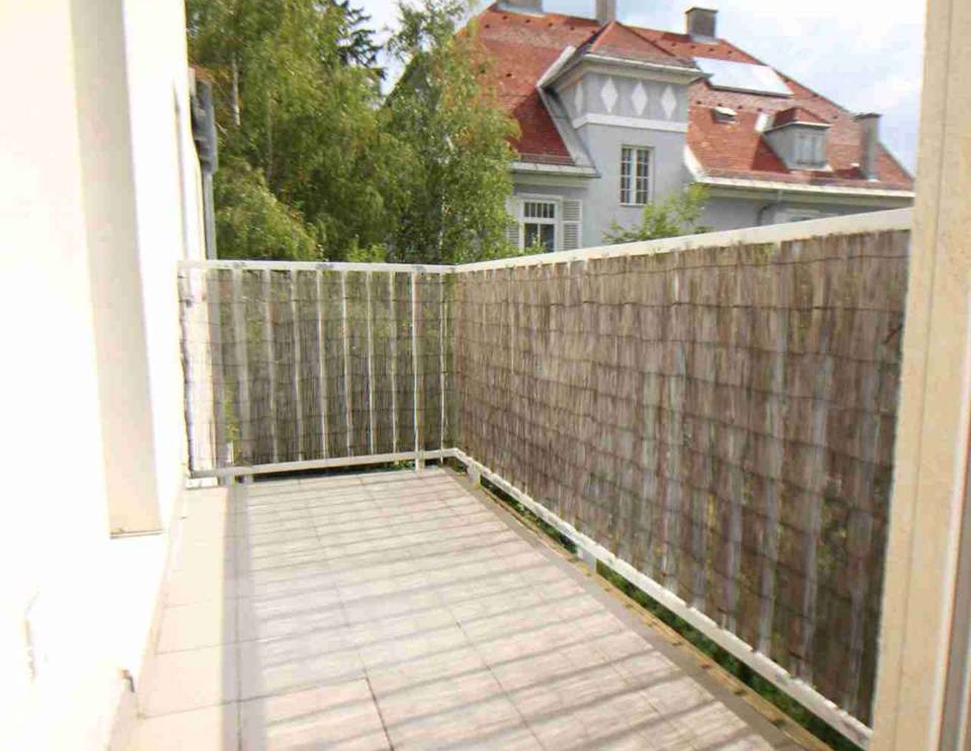 Neubauwohnung beim Bahnhof Hütteldorf, Balkon und Garage