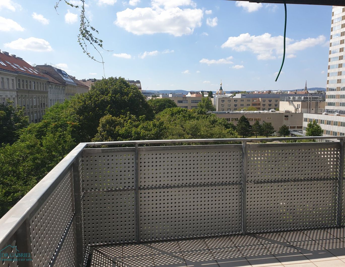 MIETWOHNUNG MIT GROSSEM BALKON - NÄHE RUDOLFSTIFTUNG - AB JUNI 2026