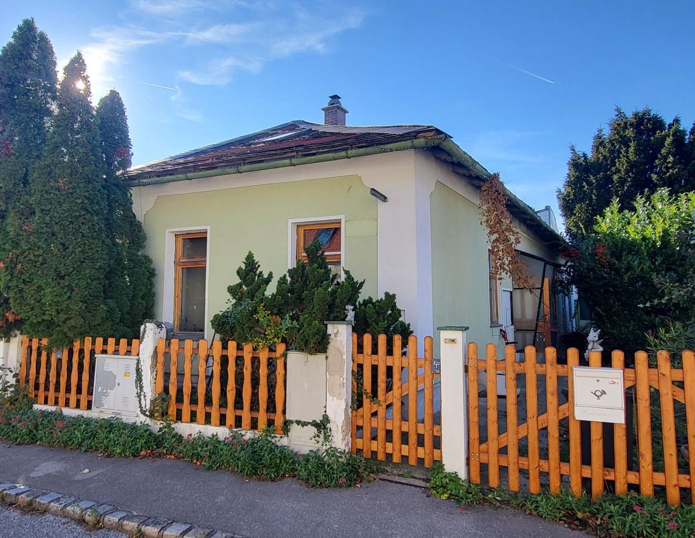 KLEINES JAHRHUNDERTWENDEHAUS IN VERKEHRSBERUHIGTER LAGE IN BADEN