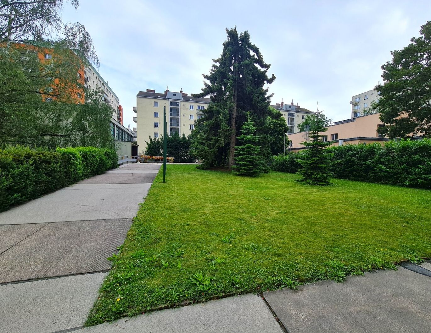 -= PROVISIONSFREI =- Nahe der Wirtschaftsuniversität Wien.