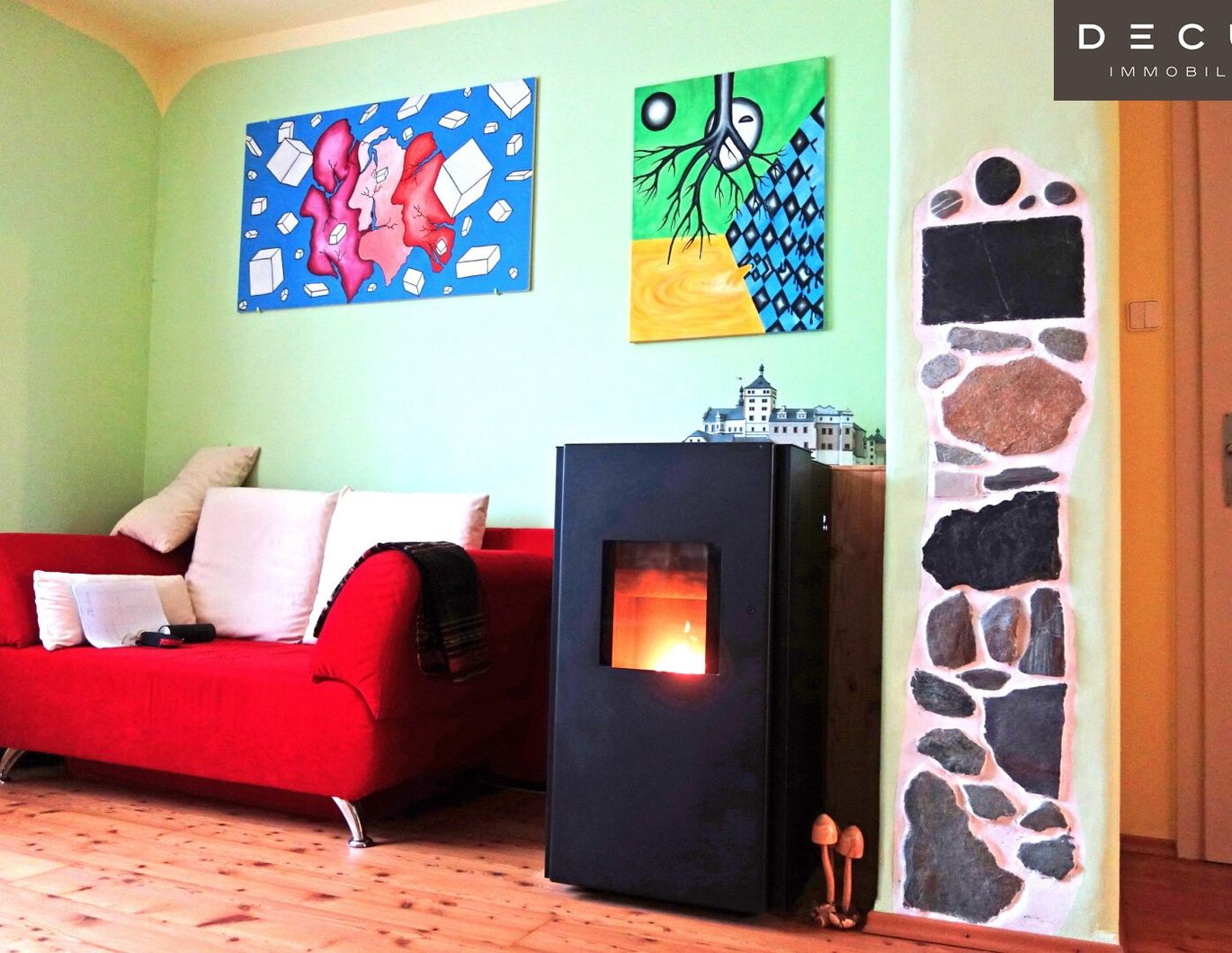 ZWEIWOHNUNGS-KOMBI MIT FÜNF ZIMMERN UND BALKON