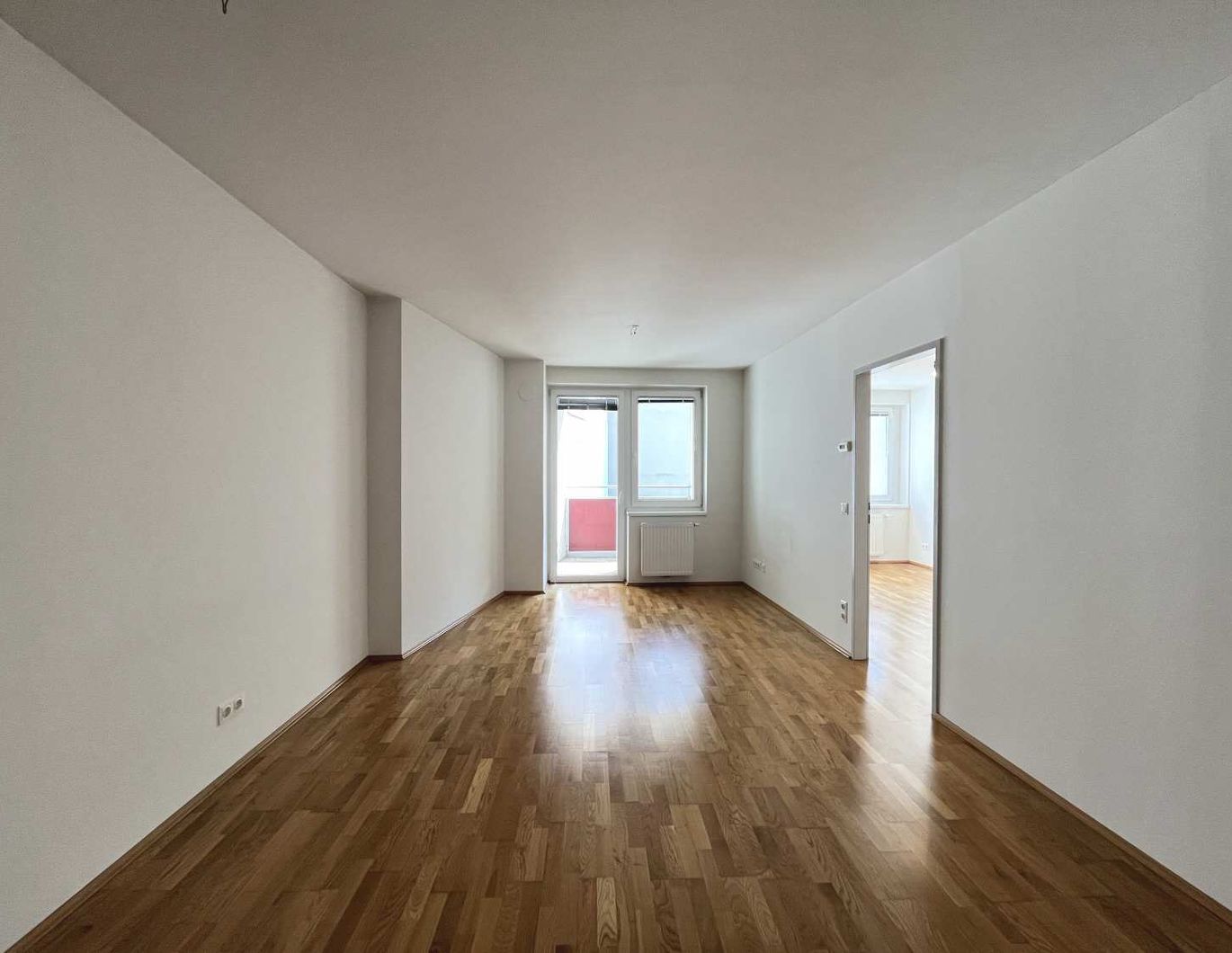 Moderne 2-Zimmer-Wohnung mit Loggia und optimaler Verkehrsanbindung!