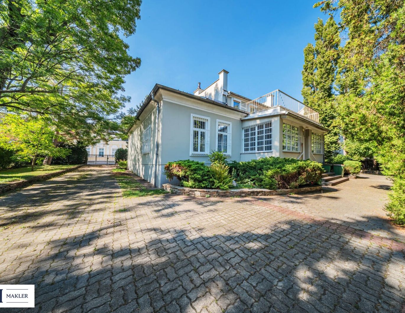 Eine Villa mit Geschichte - großzügige Gartenidylle in zentraler Villenlage von Mauer