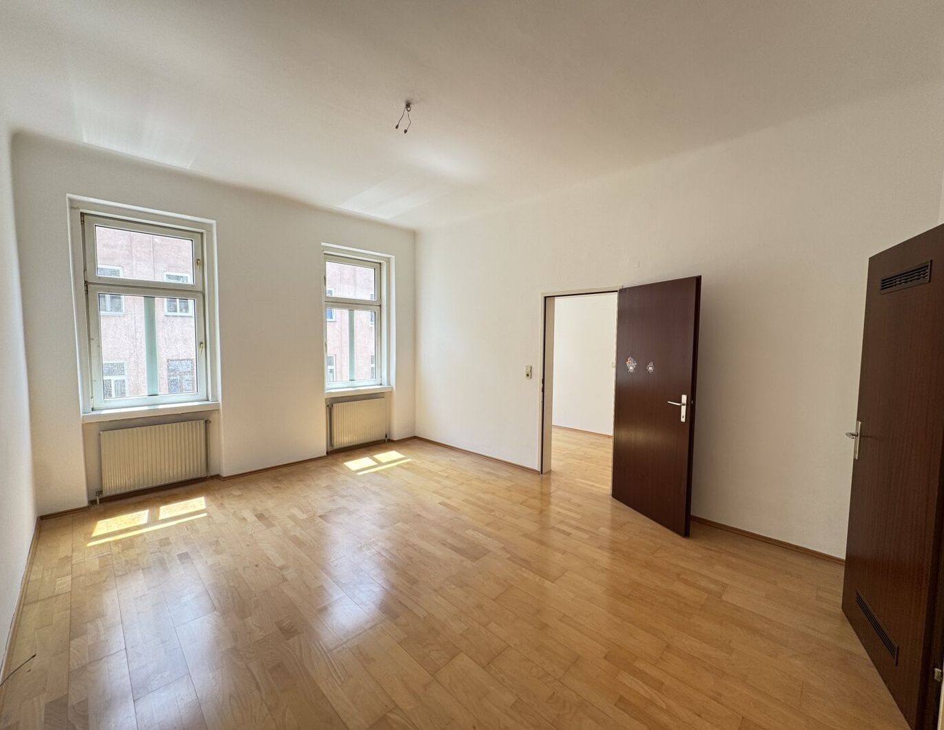 *Charmante 2,5-Zimmer Altbauwohnung in ruhiger Lage beim Haydnpark - Ihr neues Zuhause!*