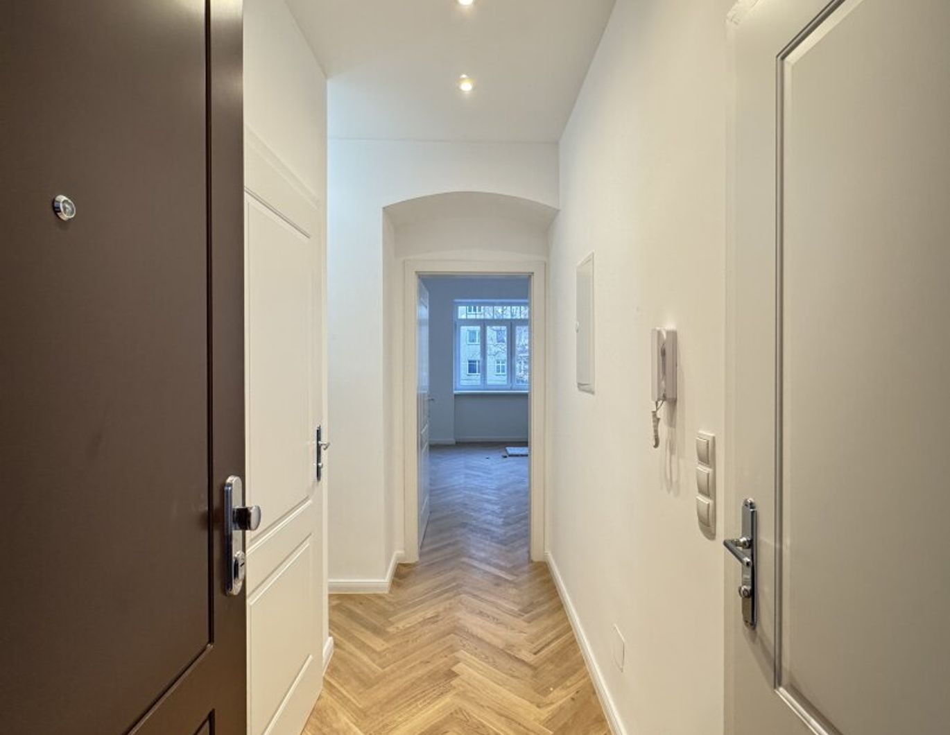 Erstbezug mit Altbauflair: Perfekte 3-Zimmer-Wohnung in Ruhelage