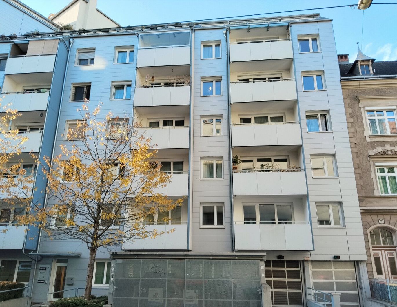 Großzügige 4-Zimmer-Wohnung mit Loggia und Tiefgaragenplatz in zentraler Lage!