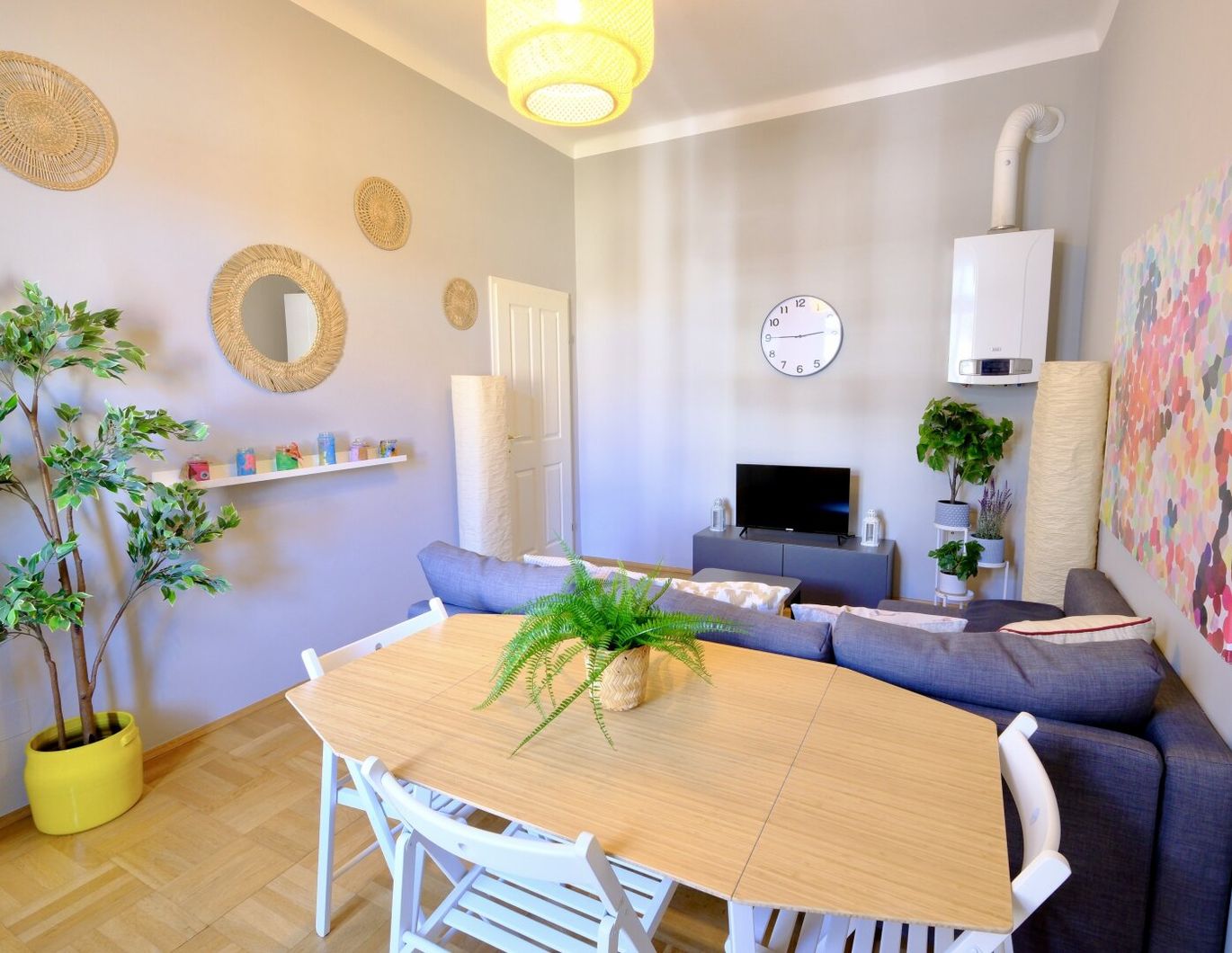 MÖBLIERTE 2-ZIMMER WOHNUNG IN TOP-LAGE