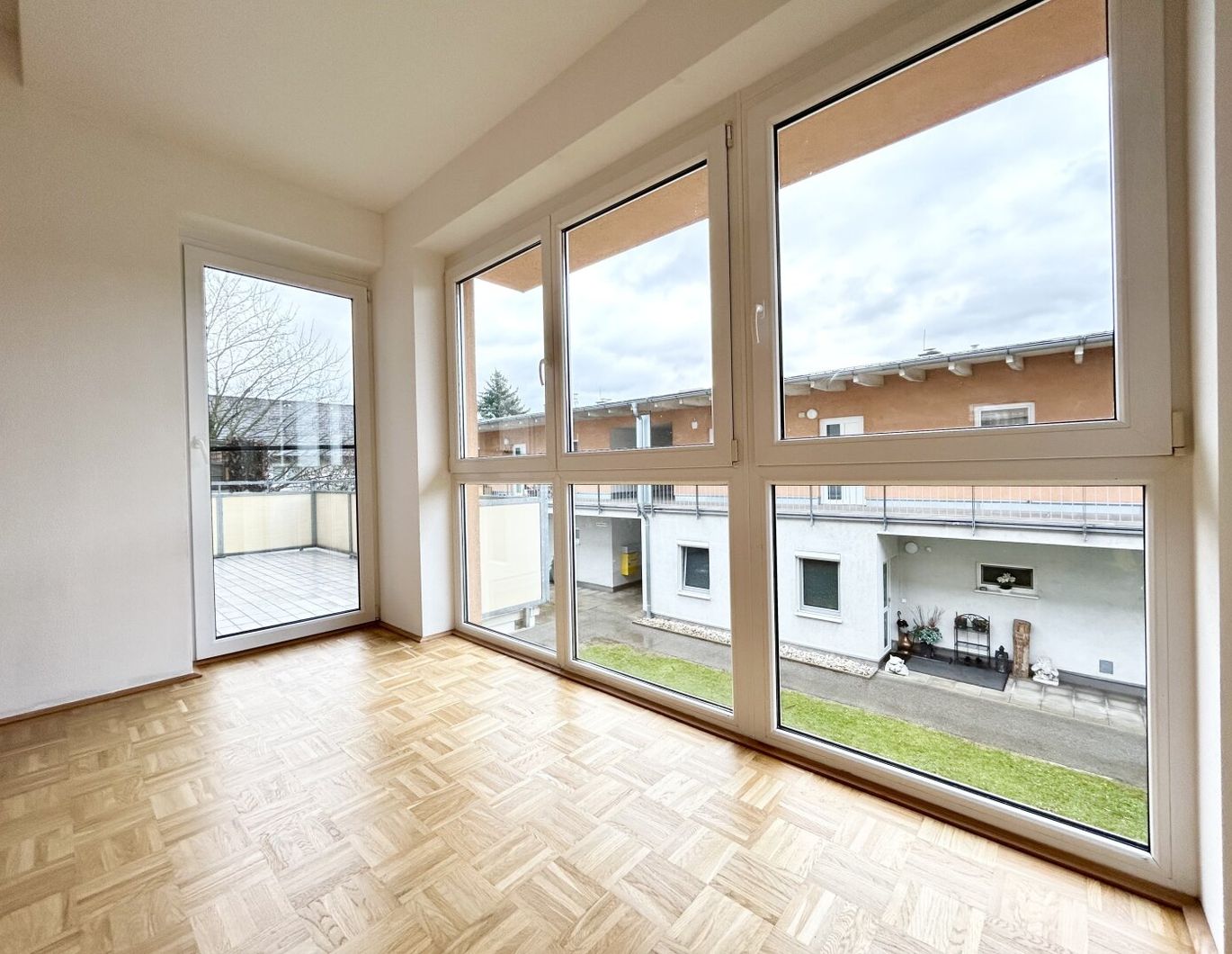 WOHNEN IN LUFTENBERG - 3 ZIMMER WOHNUNG MIT BALKON UND TIEFGARAGENSTELLPLATZ