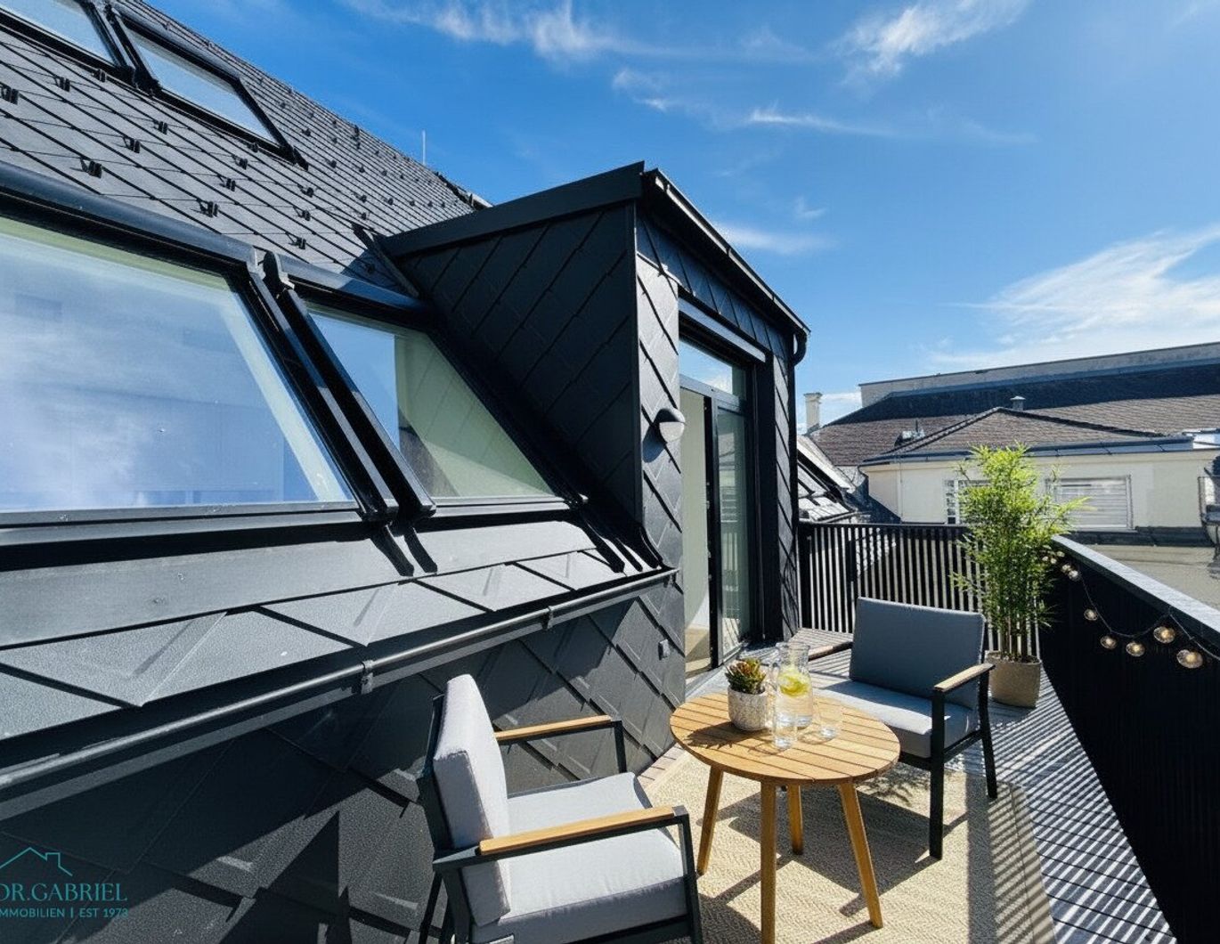 EXCLUSIVER ERSTBEZUG - DACHWOHNUNG MIT FREIFLÄCHEN