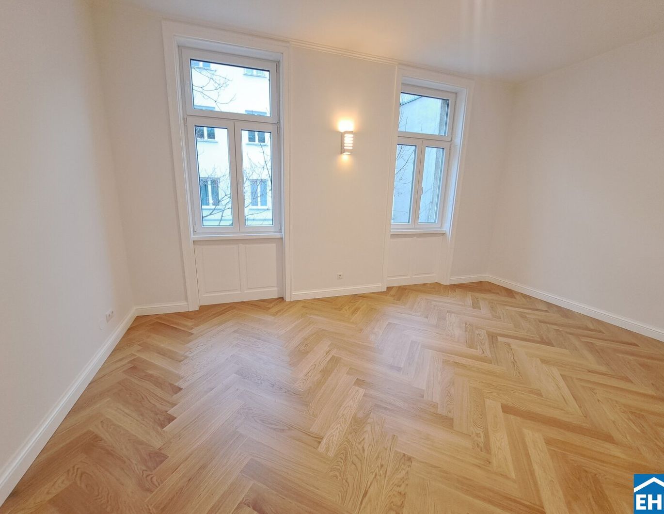 WU-Nähe: 1 Zimmer-Altbauwohnung neu saniert