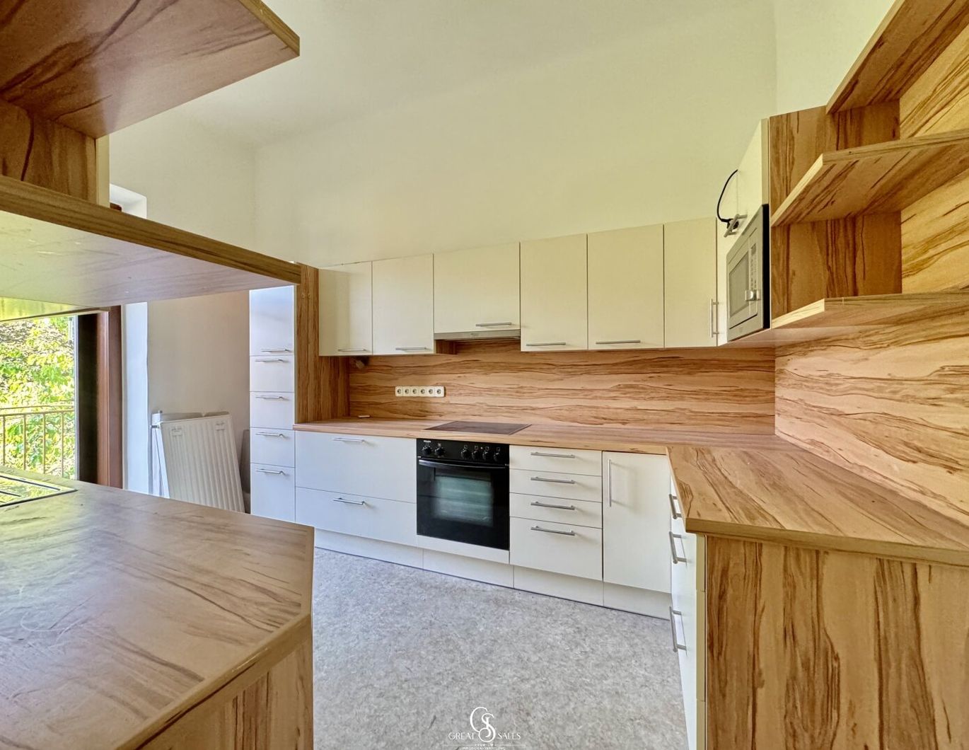 Schöne-3-Zimmer-Albauwohnung mit Balkon in zentraler Lage