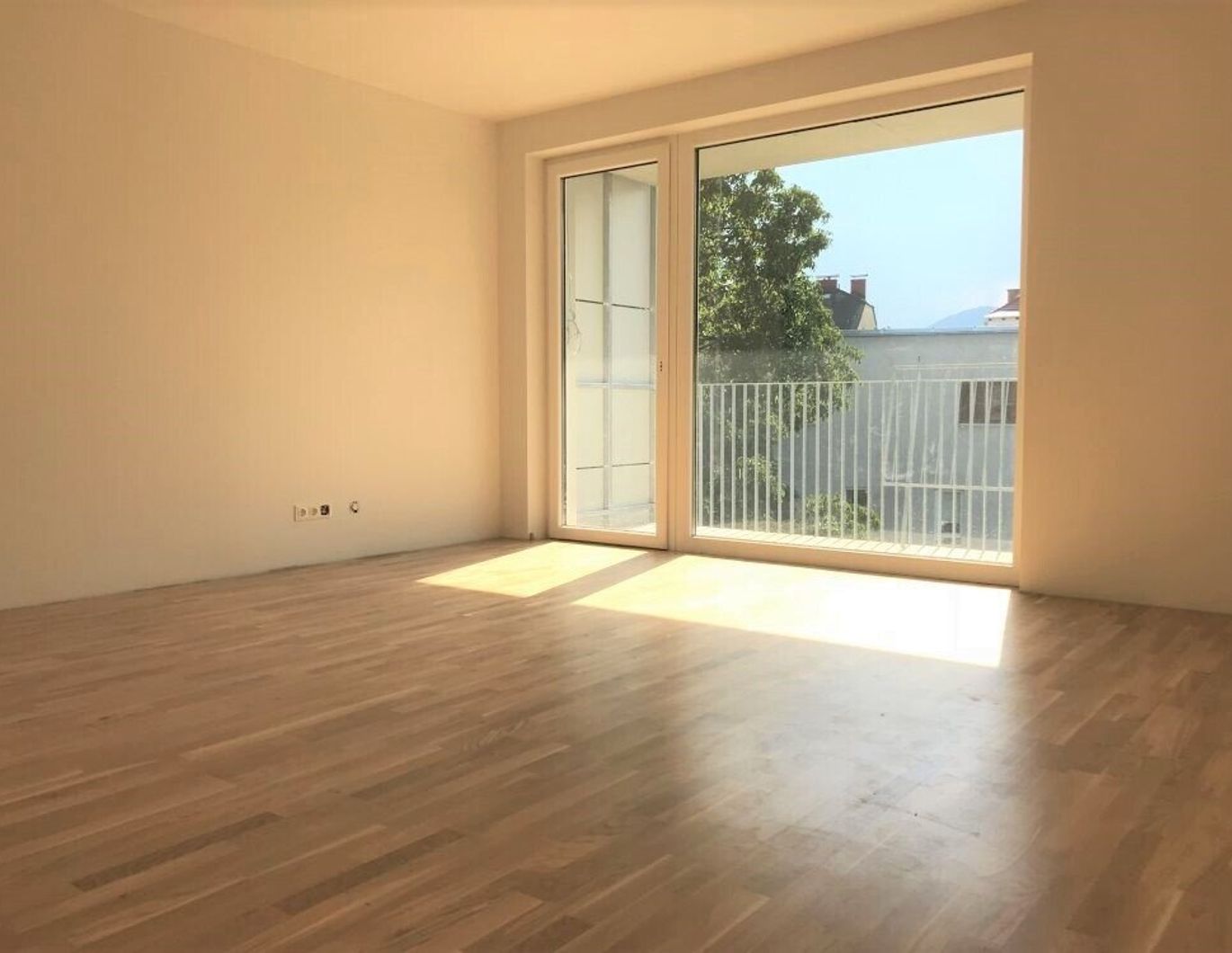 Provisionsfrei! Wunderschöne 2-Zimmer-Wohnung mit Balkon in sehr guter und zentraler Lage