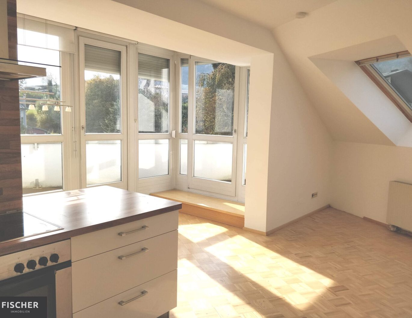 Miete - 2-Zimmer-Dachgeschoß-Wohnung in toller Wohnlage Nähe Villach-Warmbad