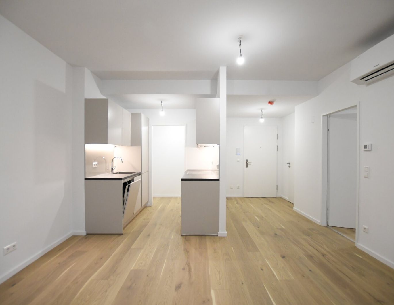 Erstbezug nach Sanierung: Schöne 1,5 Zimmer-Wohnung nahe Meidling Bahnhof