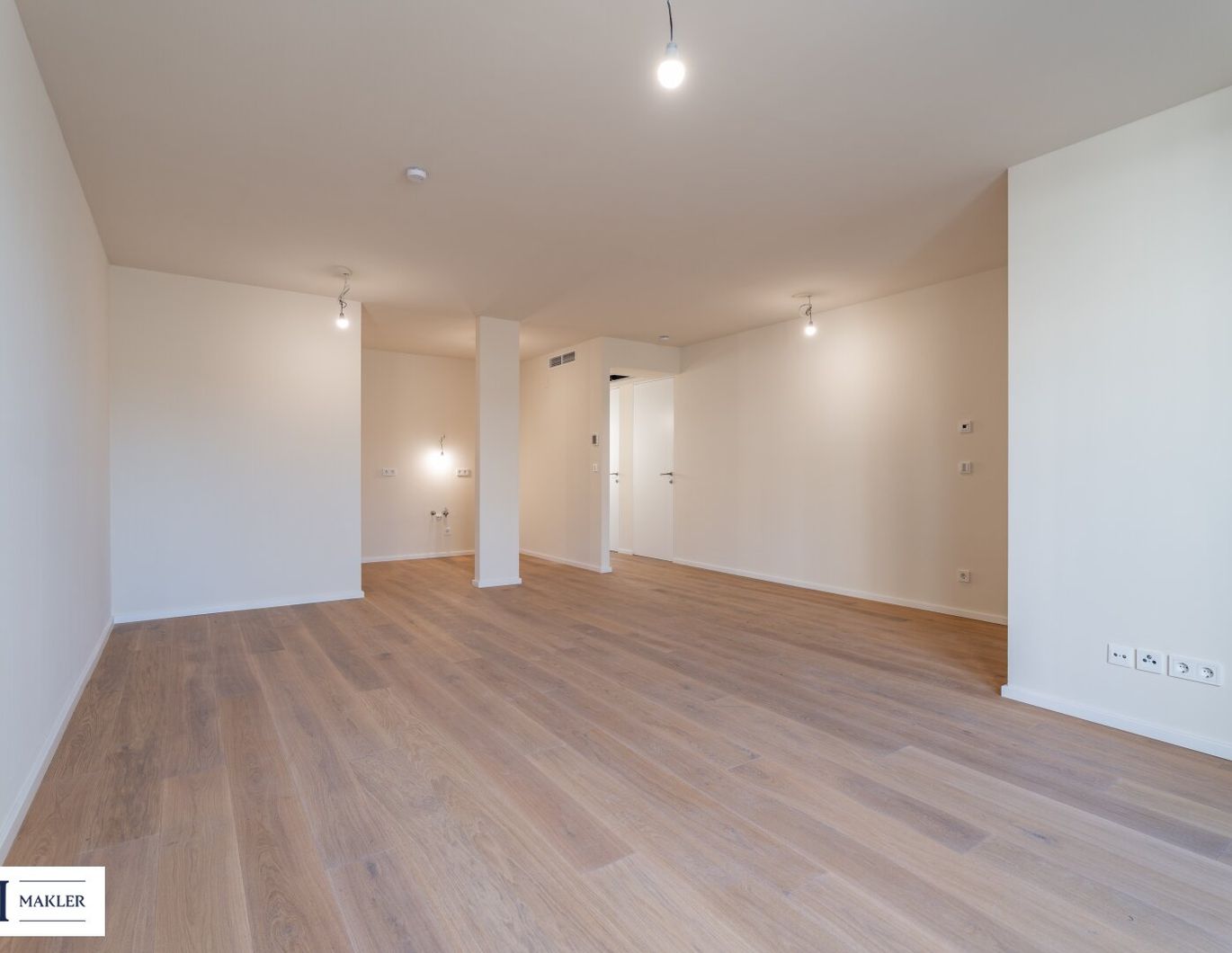 Ein Zuhause zum Wohlfühlen - lichtdurchflutete Dachgeschosswohnung mit Loggia