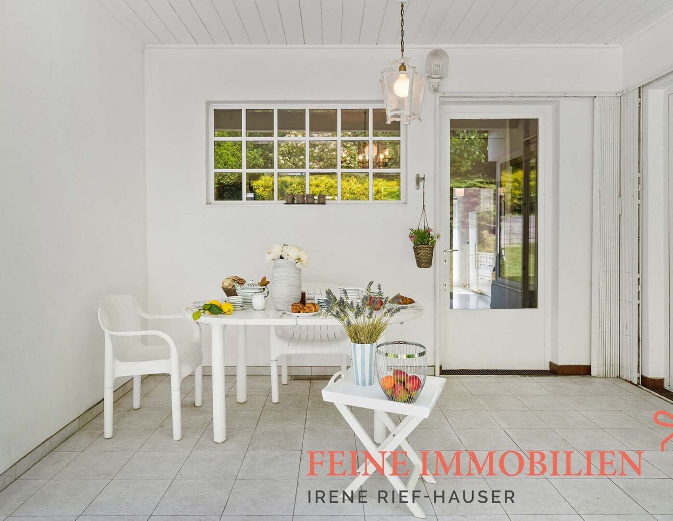 Sofort verfügbar - Charmanter Bestand auf großem Grundstück