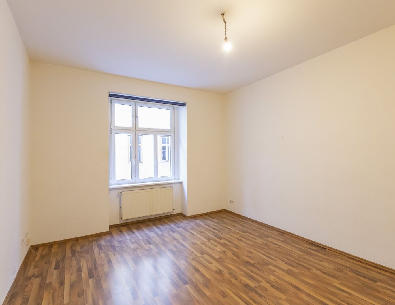 Rauscherstraße - hofseitiger 2 Zimmer Altbau direkt beim Augarten