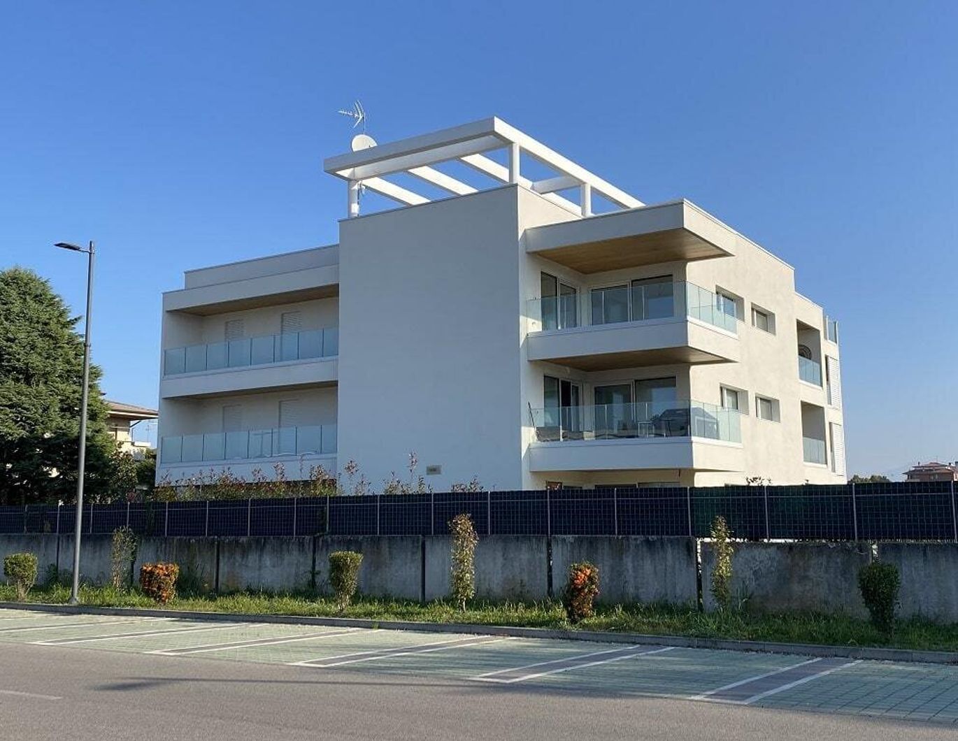 MODERNE NEUBAUWOHNUNG MIT 155 m ² IN RUHELAGE IN UDINE - BARRIEREFREI
