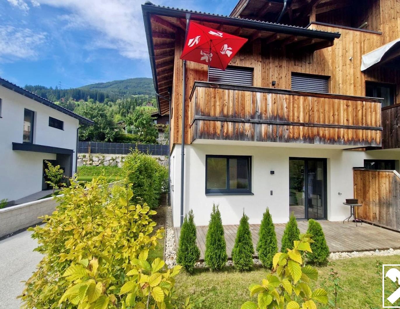 Neuwertige Gartenwohnung mit Sonnenterrasse