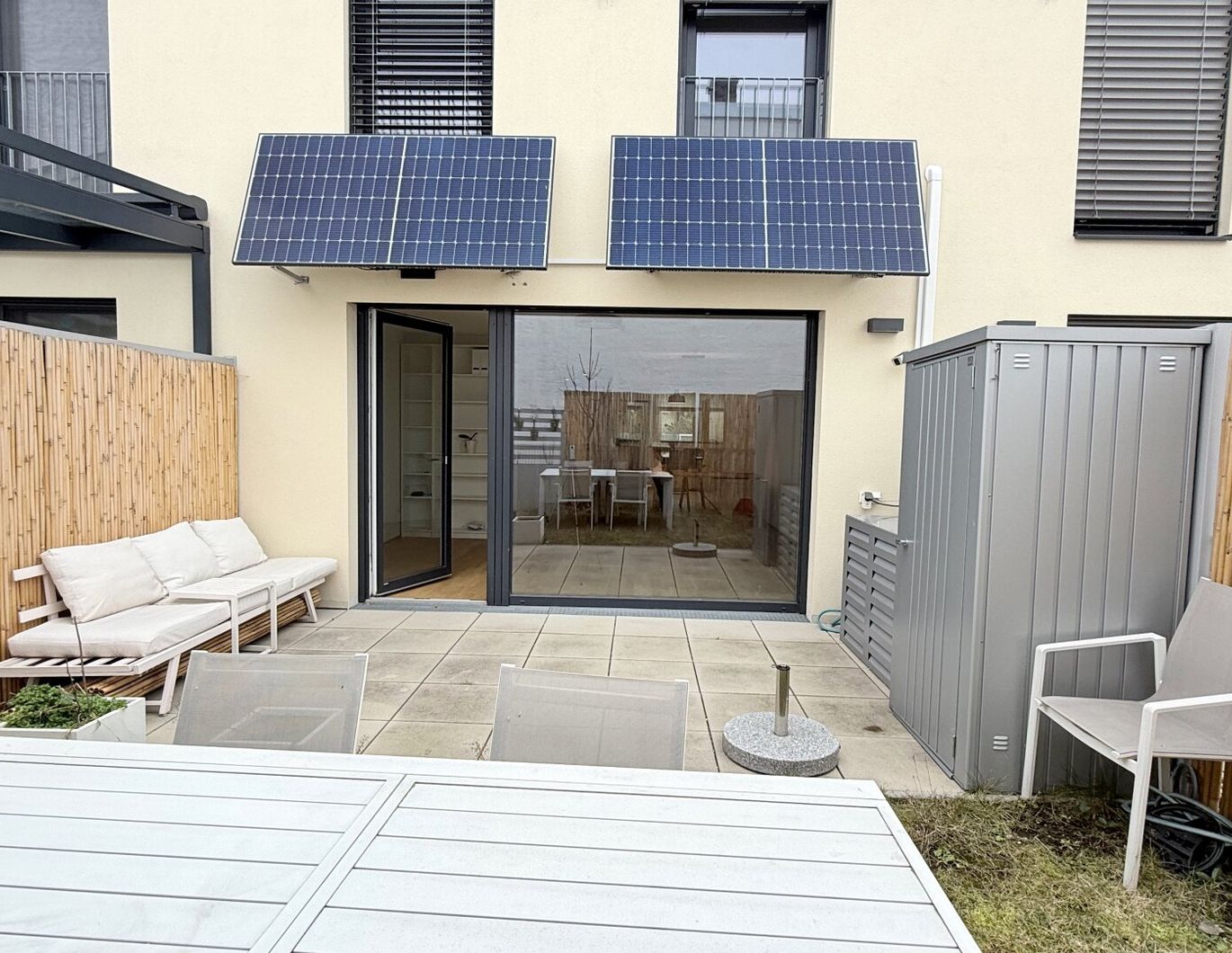 Luxuriöses Reihenhaus mit Garten und Tiefgaragenstellplatz