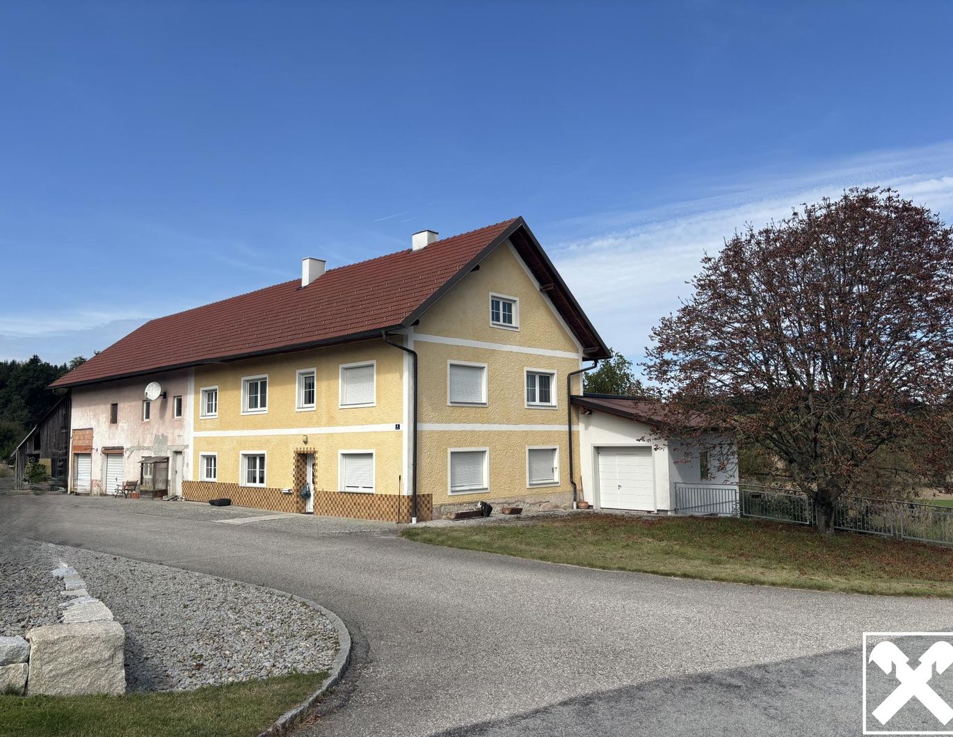 Sacherl in Dorfgebiet inkl. 1,60 ha Nutzgrund