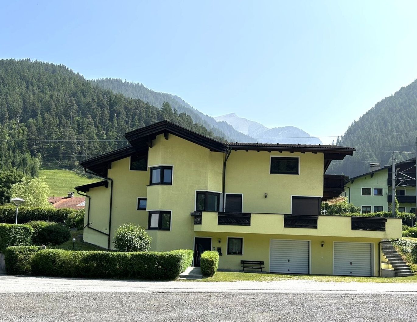 Steinach 2-Familienhaus mit Potential für Bahnliebhaber