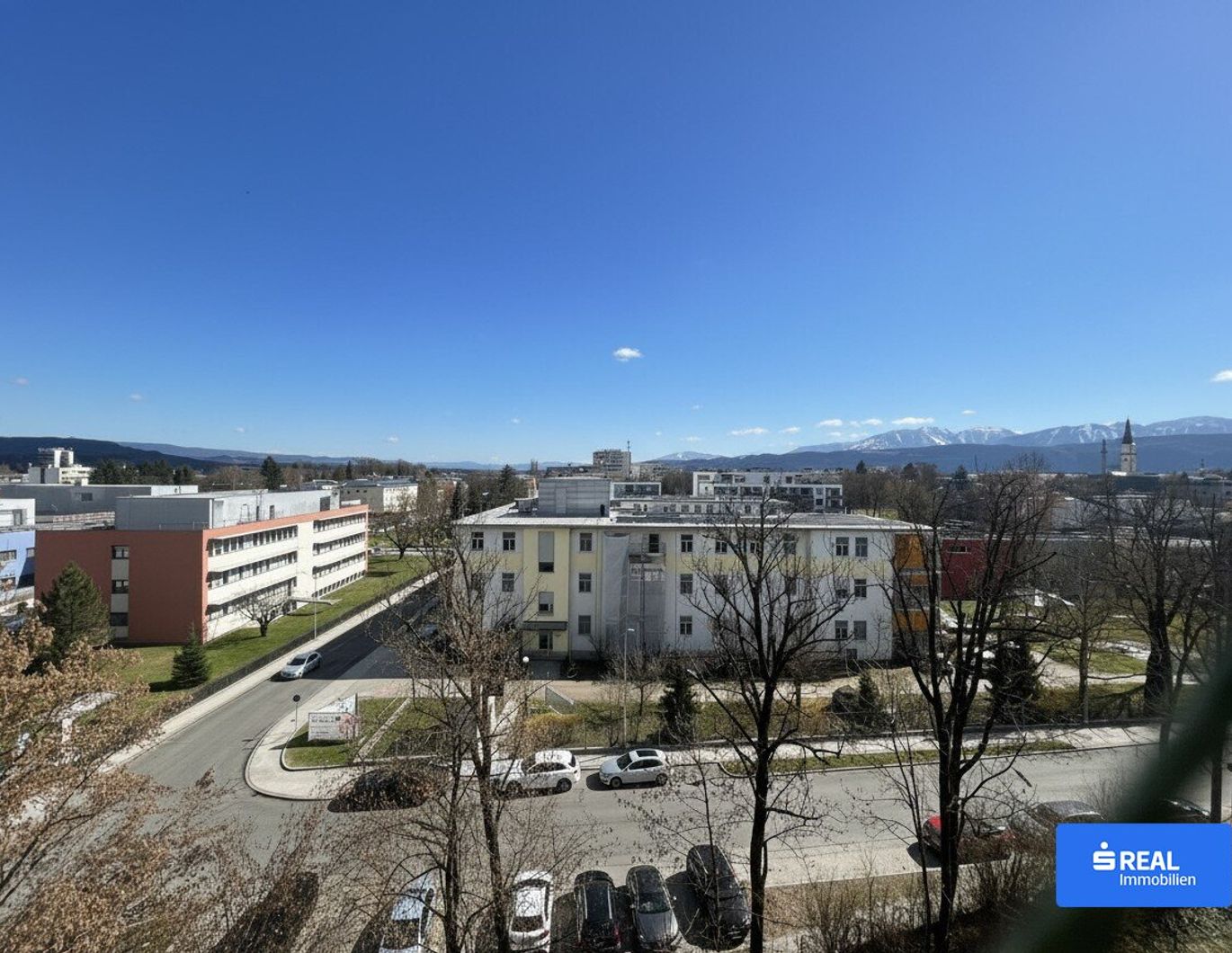 Was für ein Ausblick - möblierte Mietwohnung in City und Klinikumnähe!