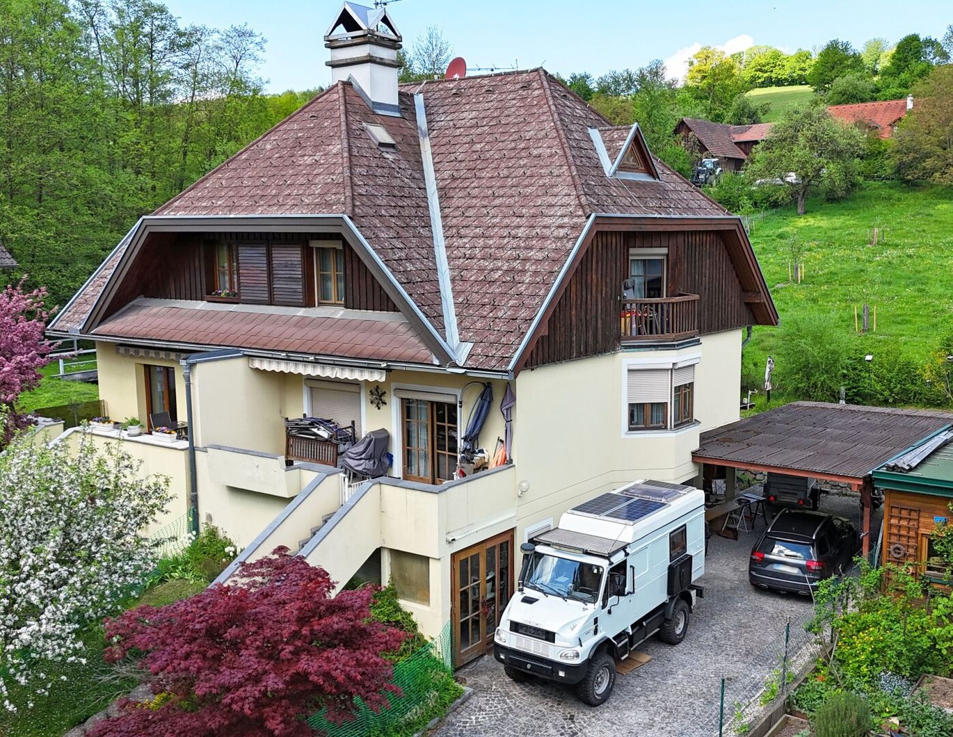 Naturverbunden wohnen: Familienfreundliches Anwesen im ruhigen Irenental