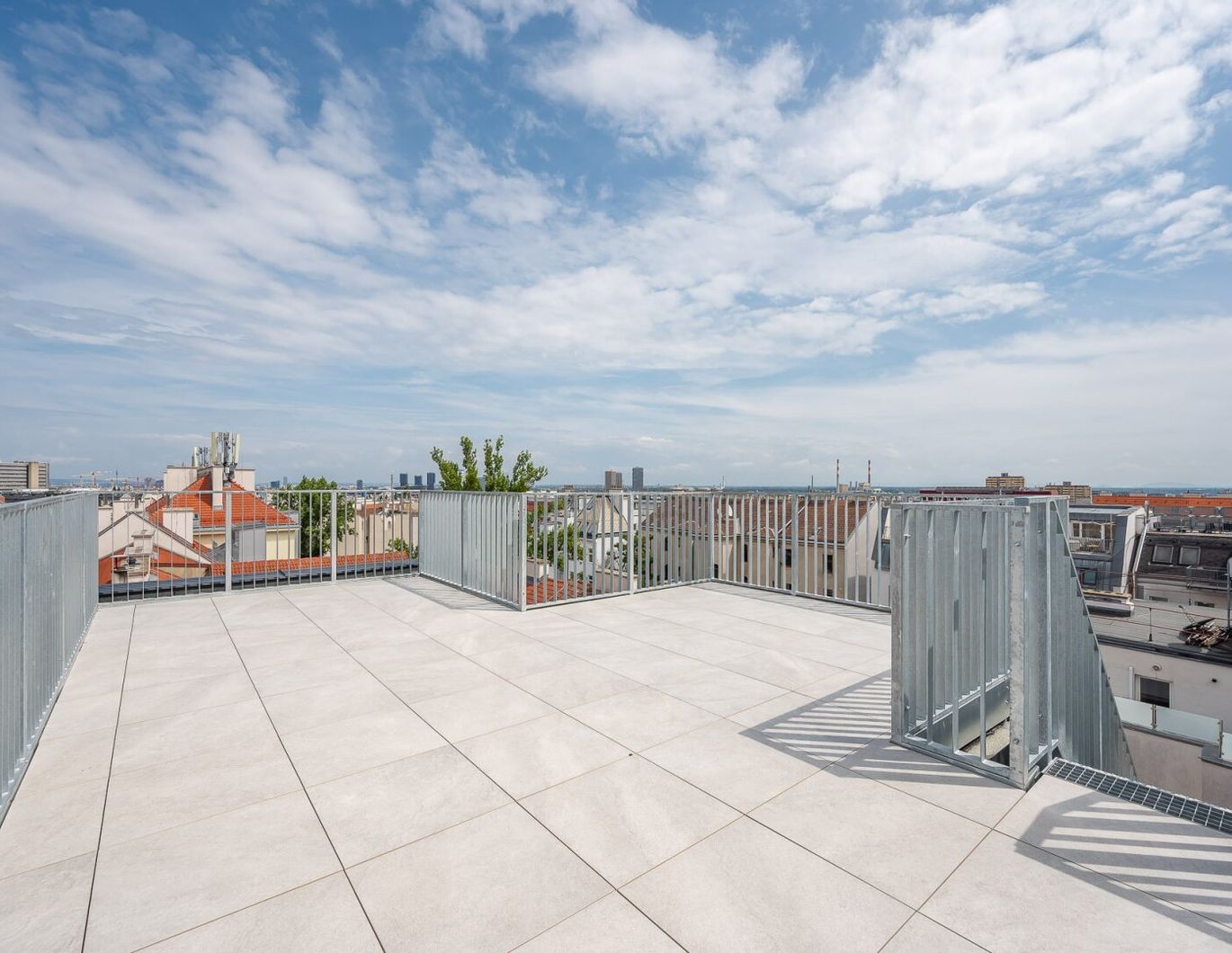 ++FonteFlats++ Außergewöhnlicher 4-Zimmer Dachgeschoss-ERSTBEZUG mit großartiger Dachterrasse