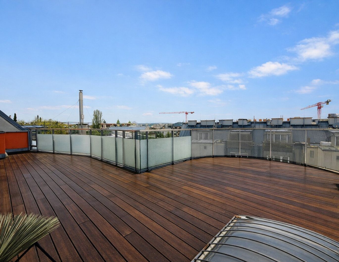 Penthouse-Maisonette mit 35 m² Terrasse auf Wohnebene & Fernblick - Wohnen über den Dächern der Stadt
