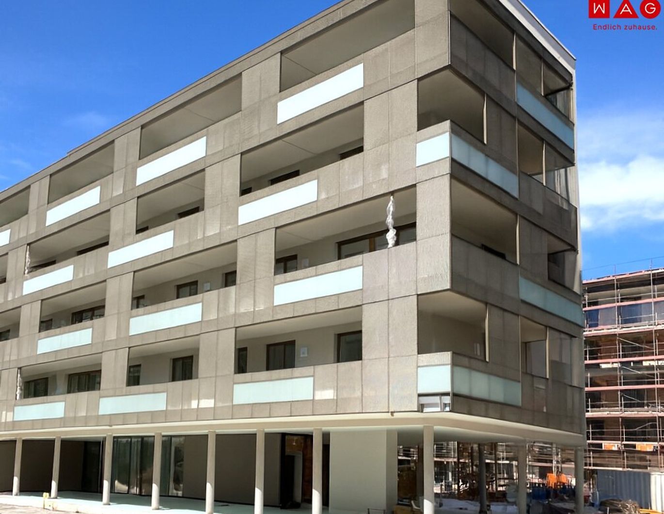 Sonnenorientiertes Wohnen im obersten Stockwerk für Energiebewusste