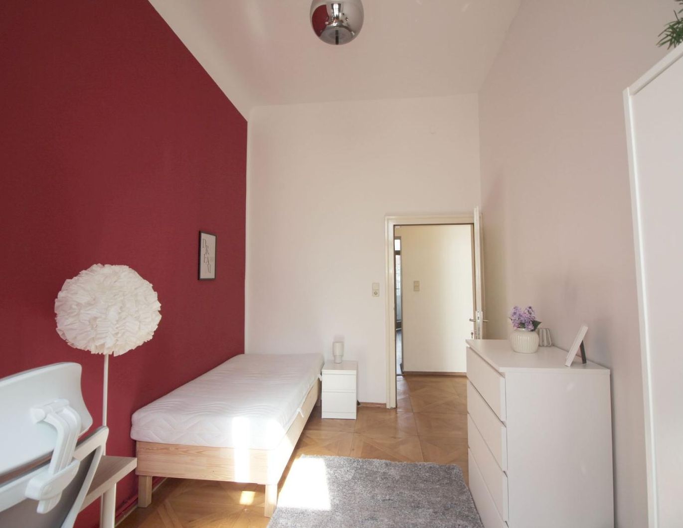 STUDENTEN AUFGEPASST! MÖBLIERTES ZIMMER IN UNMITTELBARER NÄHE DER UNI