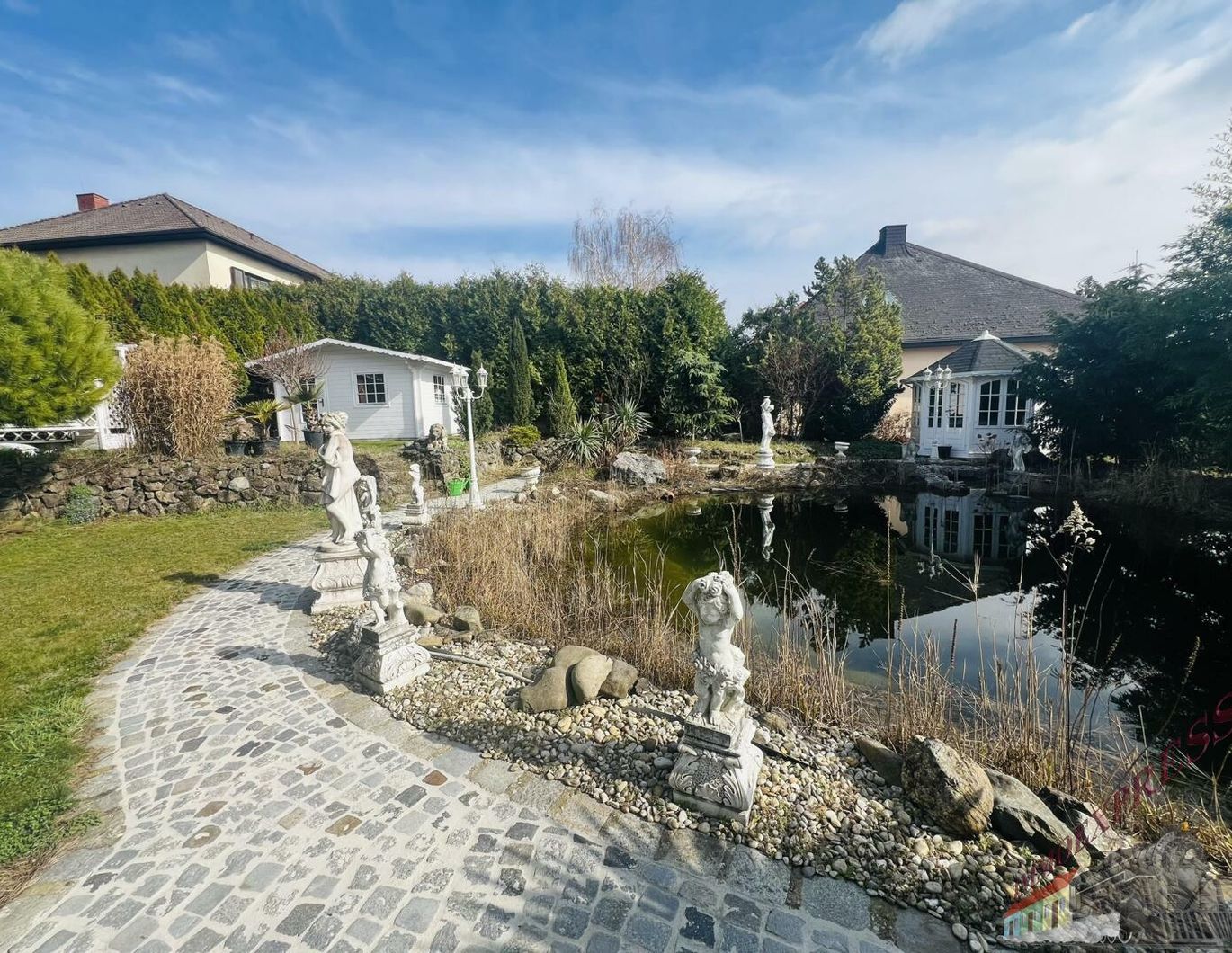 AKTION!! Einfamilienhaus auf Eigengrund mit Gartenparadies in toller Lage!